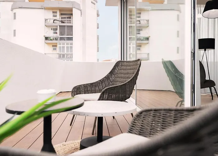 Bay View Penthouse By Olala Homes