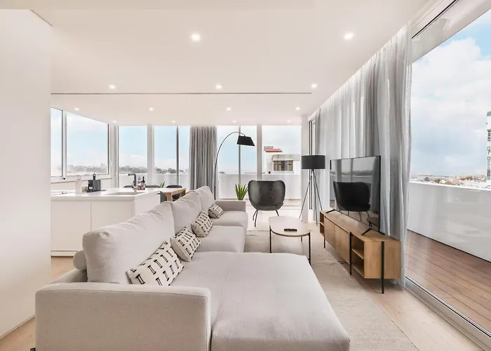 Bay View Penthouse By Olala Homes